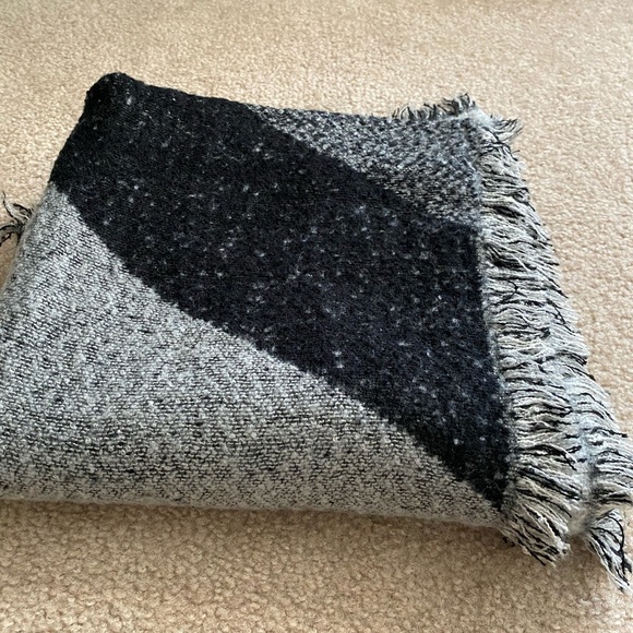 Extra Large Blanket Scarf - Picture 3 of 3